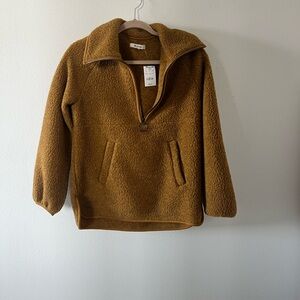 L9588 Polartec® Fleece Half-Zip Jacket
NWT XS